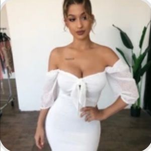 BRAND NEW white over the should dress